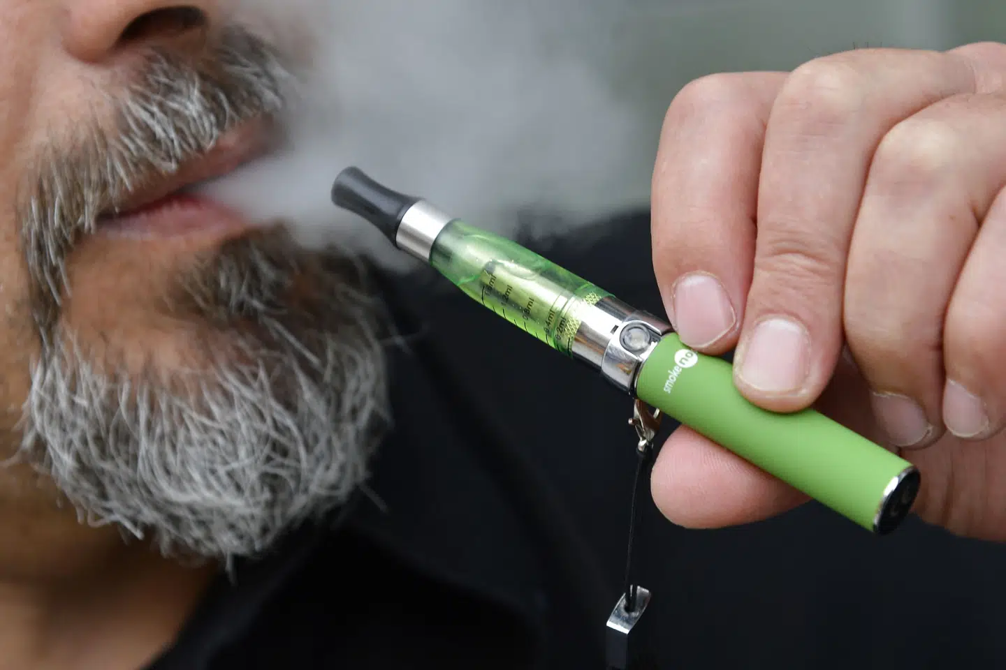 Butikker risikerer millionbder for smage til e-cigaretter | Danmark | Indland | Samfund | Berlingske Butikker risikerer millionbder for smage til e-cigaretter | Danmark | Indland | Samfund | Berlingske