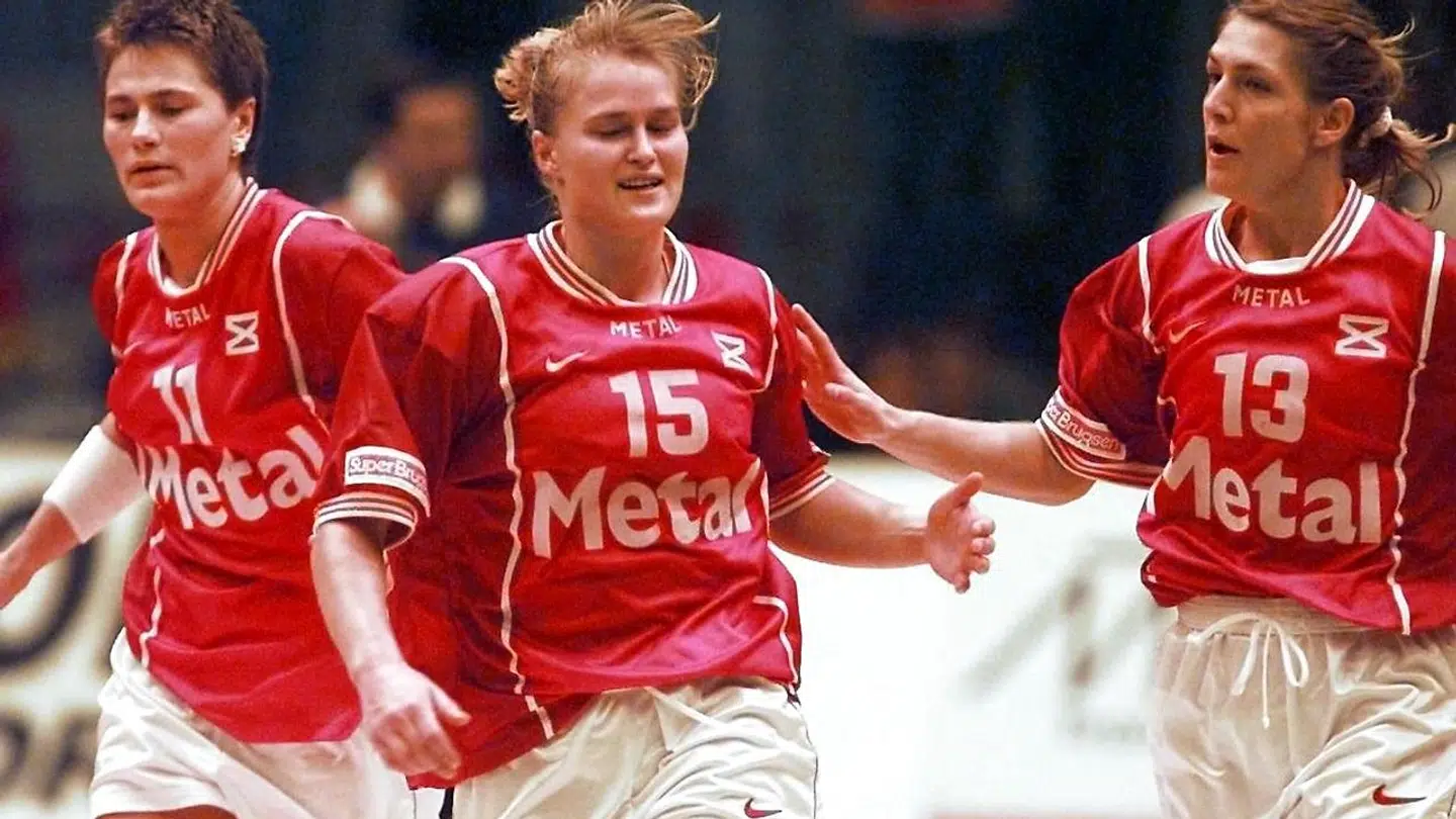 Tone Kjærgaard (i midten) nåede at spille 139 kampe for det danske landshold.