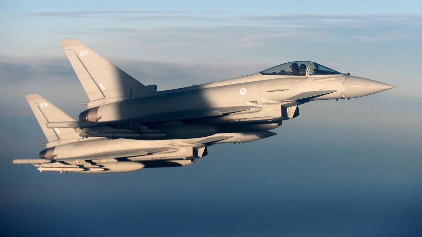 Arkivfoto. Britisk RAF-fly af typen Typhoon Eurofighter.