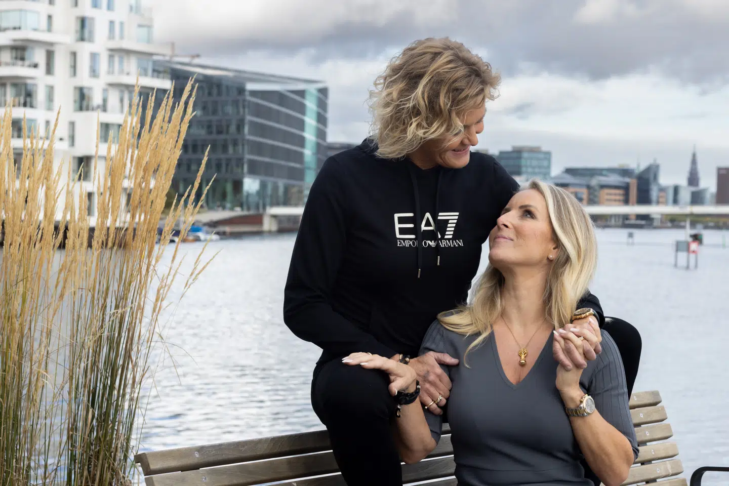Nu er Charlotte Bøving hjemme hos partneren Christina igen. Foto Byrd/ Jacob Crawfurd