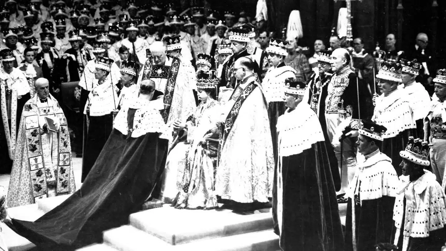 Sidst en britisk monark blev kronet var den 2. juni 1953, da dronning Elizabeth fik sat en krone på hovedet.