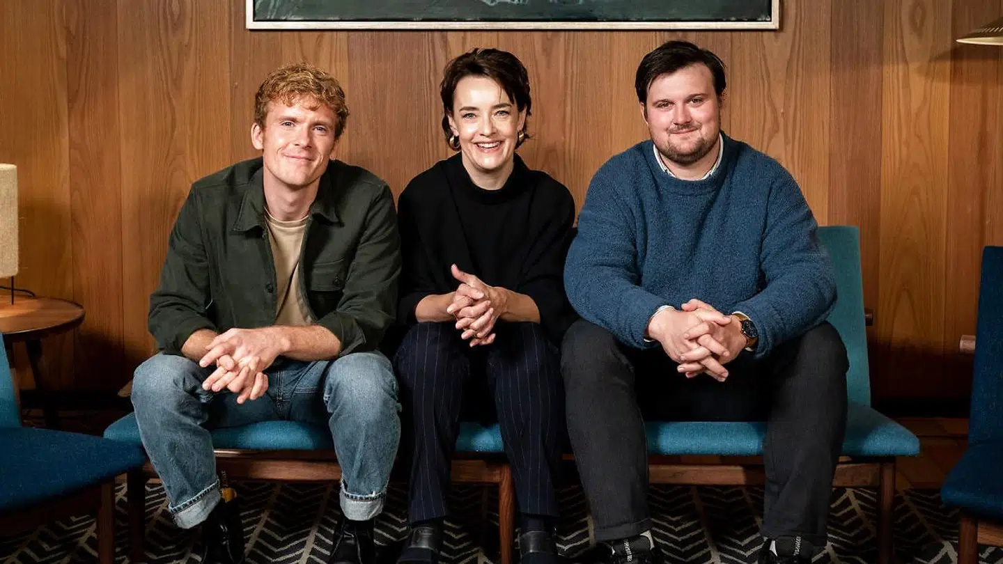 Maria Rossing, Morten Hee Andersen og Nicolai Jørgensen på et DR-pressemøde om tv-serien 'Carmen Curlers' i DR Byen torsdag 22. september 2022. (Foto: Ida Marie Odgaard/Ritzau Scanpix)