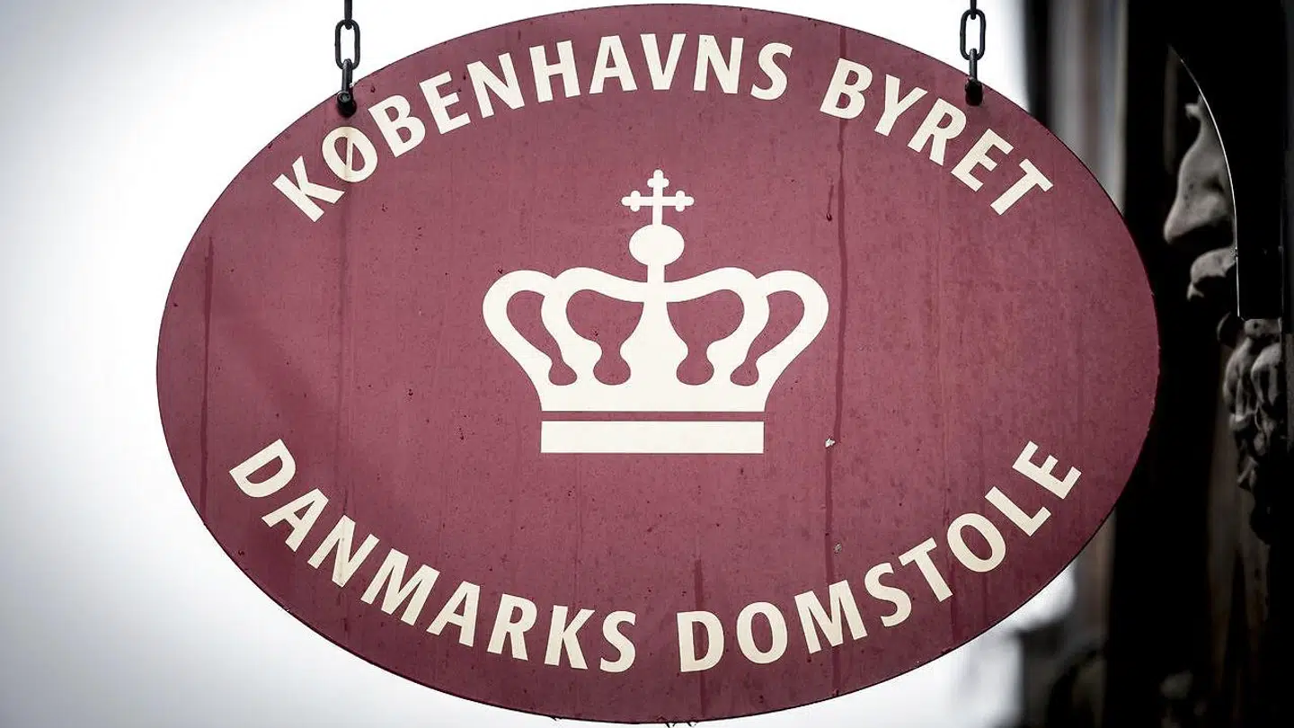 Københavns Byret indleder mandag sagen mod en tidligere realitydeltager, der er tiltalt for i alt 105 forskellige forbrydelser.