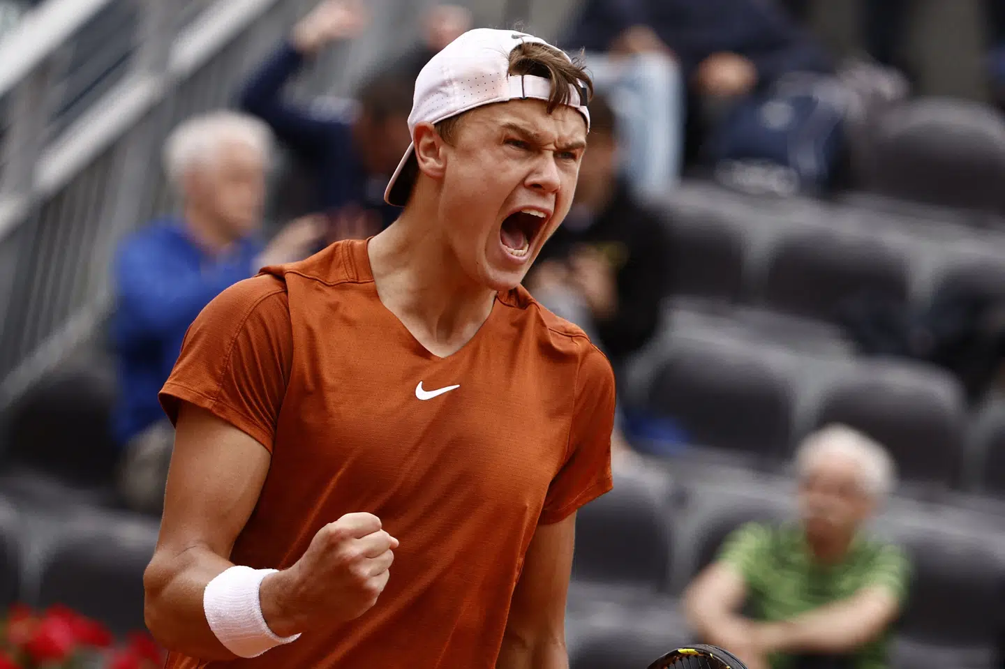 Holger Rune er kvartfinaleklar i Rom. Guglielmo Mangiapane/Reuters