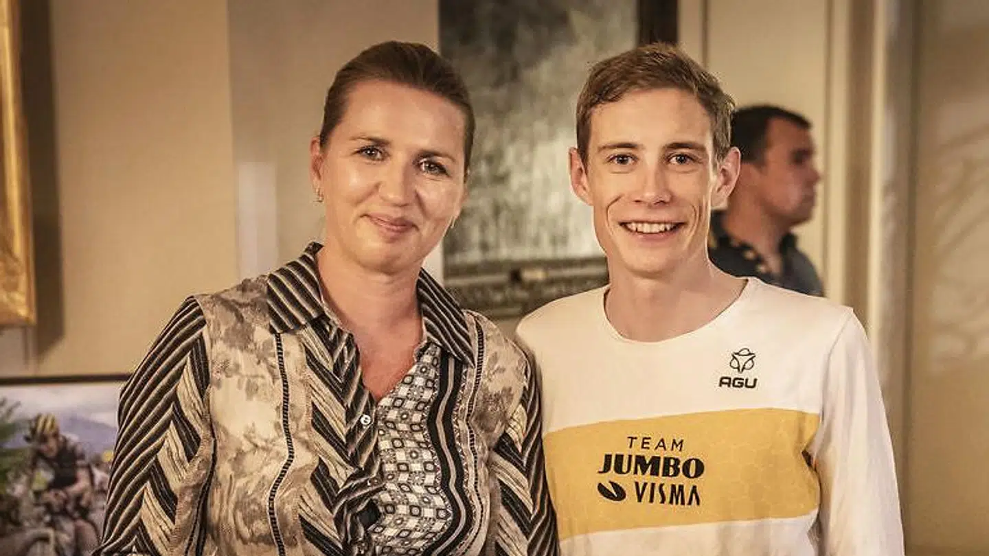 Mette Frederiksen fejrede Jonas Vingegaards sejr i Paris.