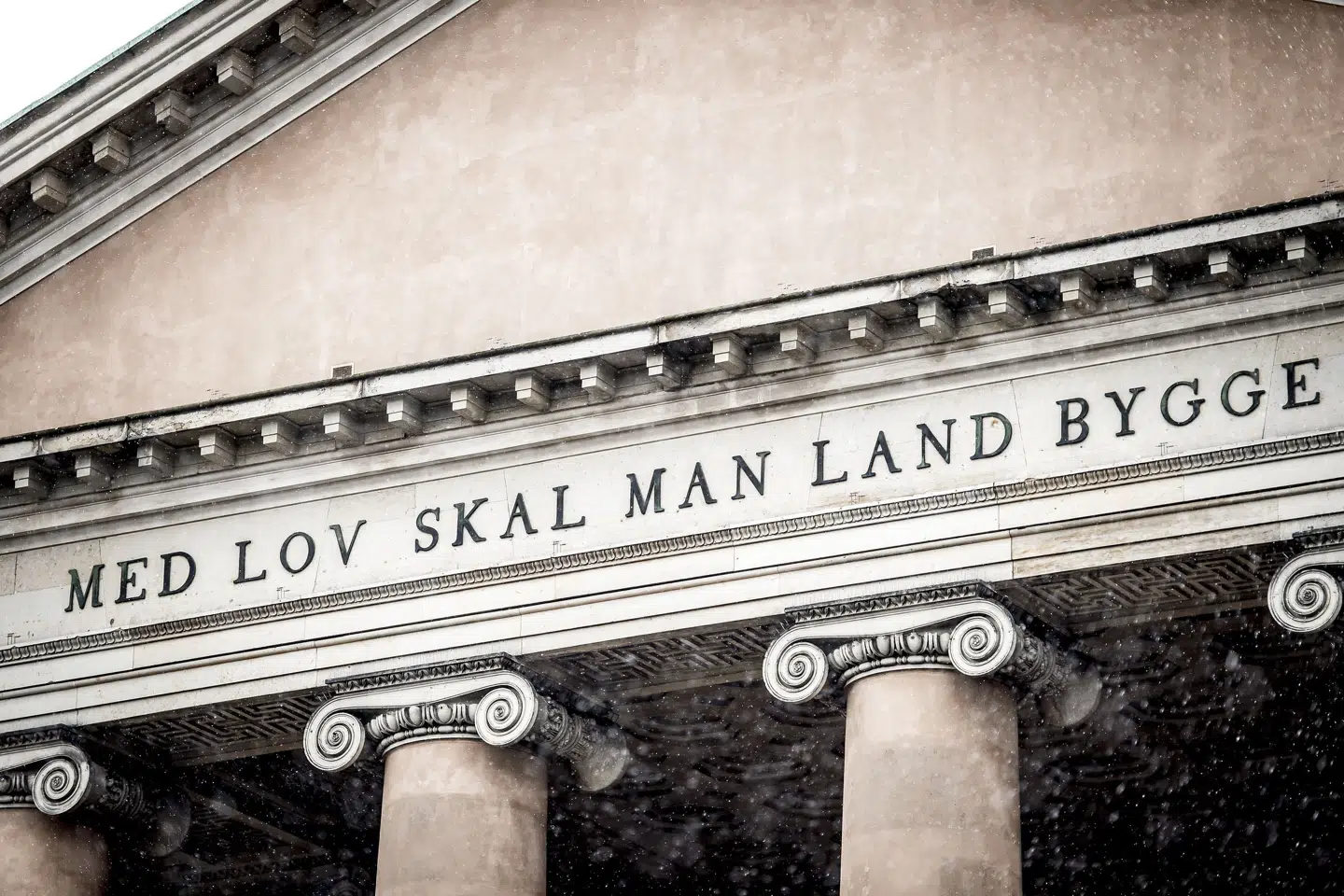 Københavns Byret skal behandle sagen mod en ministerchauffør, der er tiltalt for at misbruge sin stilling. Det er endnu ikke besluttet, hvornår sagen kommer for retten. (Arkivfoto). Mads Claus Rasmussen/Ritzau Scanpix