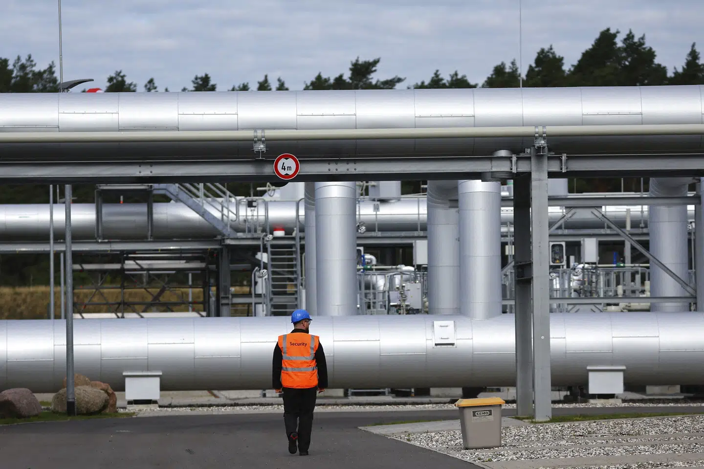 De to Nord Stream-gasledninger løber fra Rusland til Tyskland. Mens Nord Stream 1 har været lukket siden starten af september, har Nord Stream 2 aldrig været i drift. Begge indeholder dog gas. (Arkivfoto) Fabrizio Bensch/Reuters