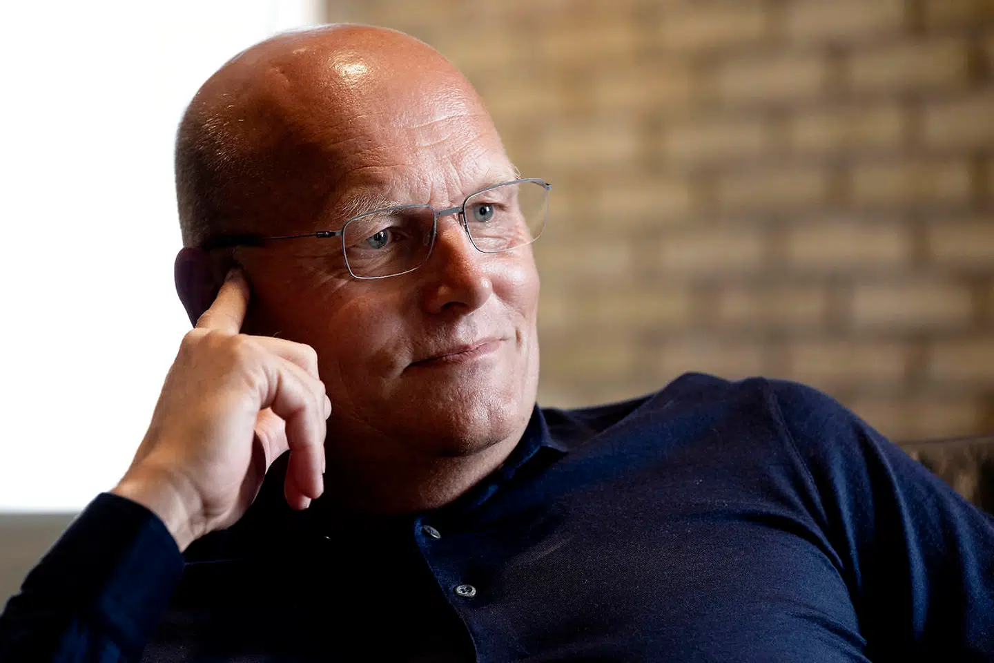 »Jeg tror, at det havde været sundere for ham at køre og få noget af al den stress ud af hovedet igen. Det tror jeg bedst, han gør ved at køre lidt cykelløb,« mener Bjarne Riis om Jonas Vingegaards sparsomme løbskalender de forgangne måneder.