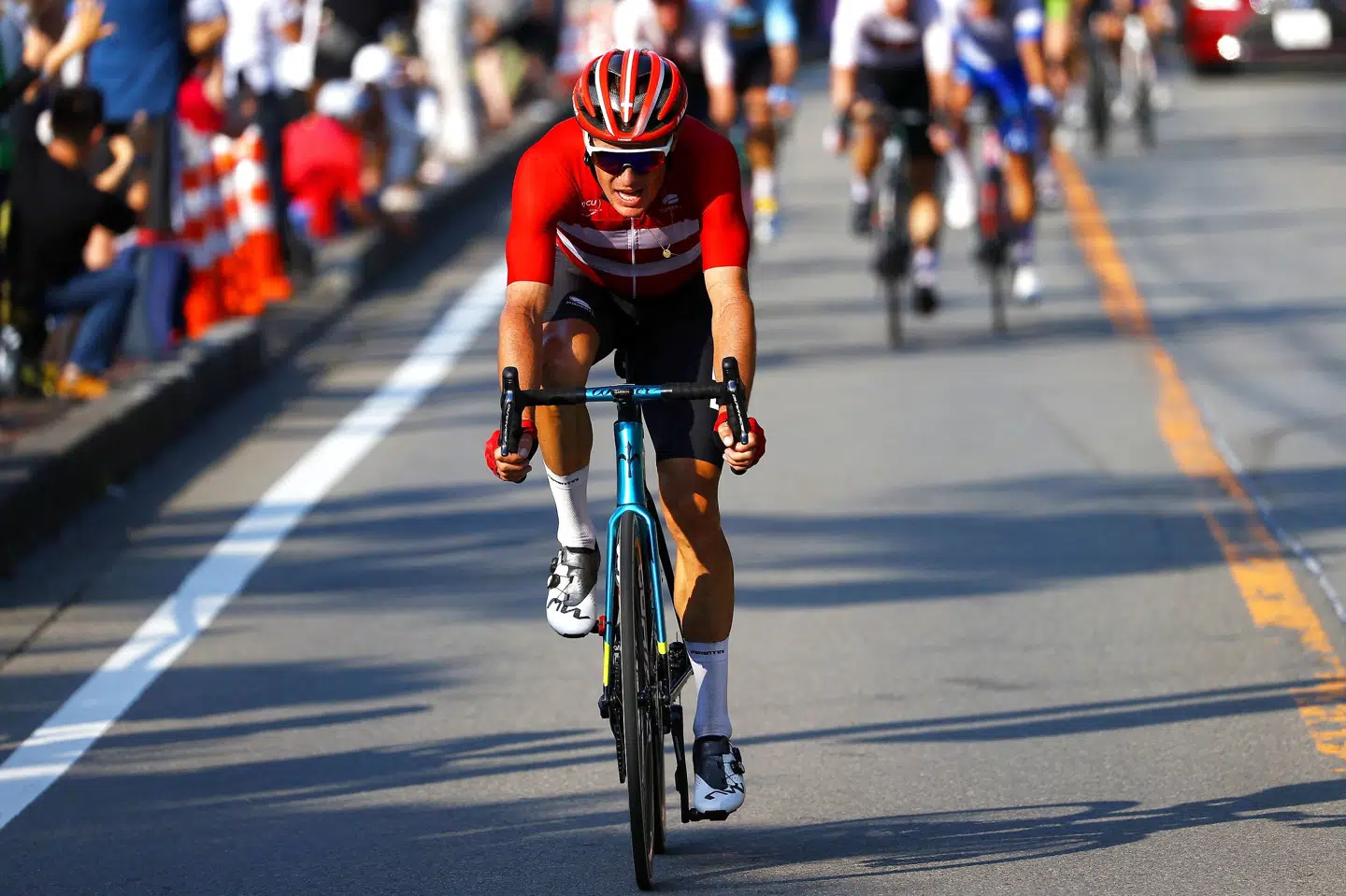 I juni vandt Jakob Fuglsang et lille fransk løb og hentede 125 point til ranglisten. Det er fem point mere, end en etapesejr i Tour de France giver. Det løb havde Israel-Premier Tech aldrig satset på, hvis ikke holdet var i knibe. (Arkivfoto). Tim De Waele/Reuters