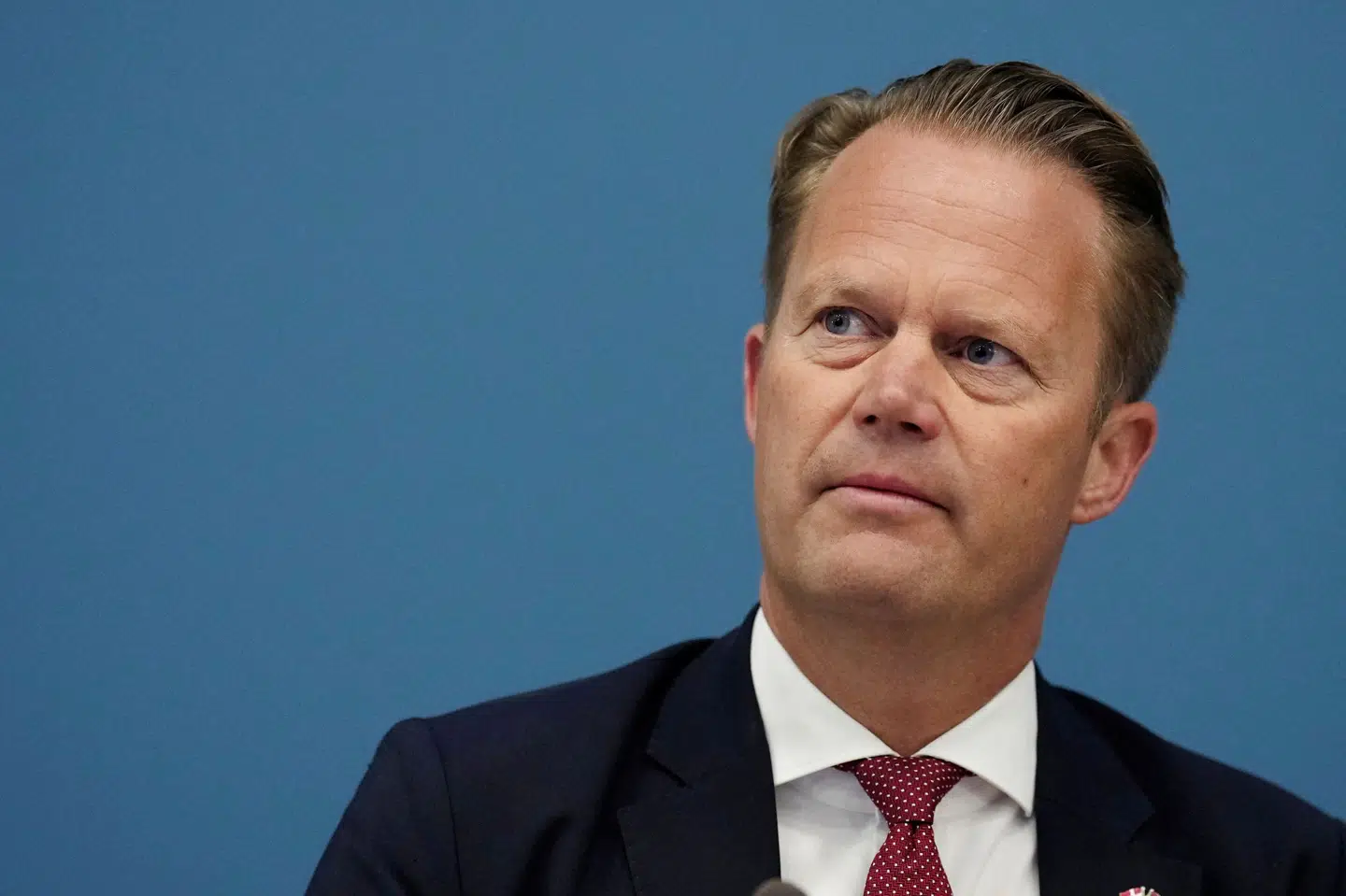 Udenrigsminister Jeppe Kofod (S) har også tirsdag fremsat en stærk fordømmelse af ethvert russisk forsøg på at legitimere dets kontrol over besatte regioner i Ukraine gennem falske folkeafstemninger. Ints Kalnins/Reuters