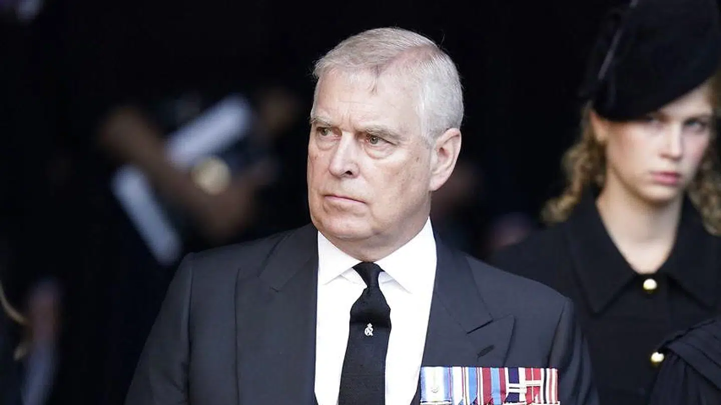 Prins Andrew er ikke den, der har flest penge på kistebunden.