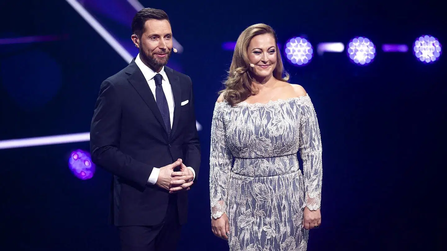 ARKIVFOTO af Kåre Quist sammen med tv-værten Stéphanie Surrugue.