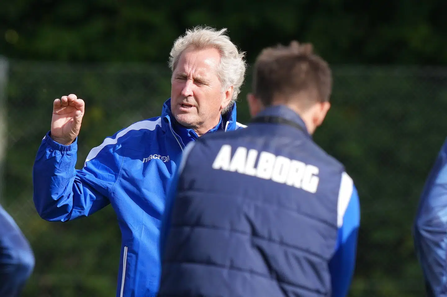Erik Hamrén havde torsdag første træning i AaB, efter at han er vendt tilbage til klubben. Den 65-årige svenskers seneste klubjob sluttede i 2010. Henning Bagger/Ritzau Scanpix