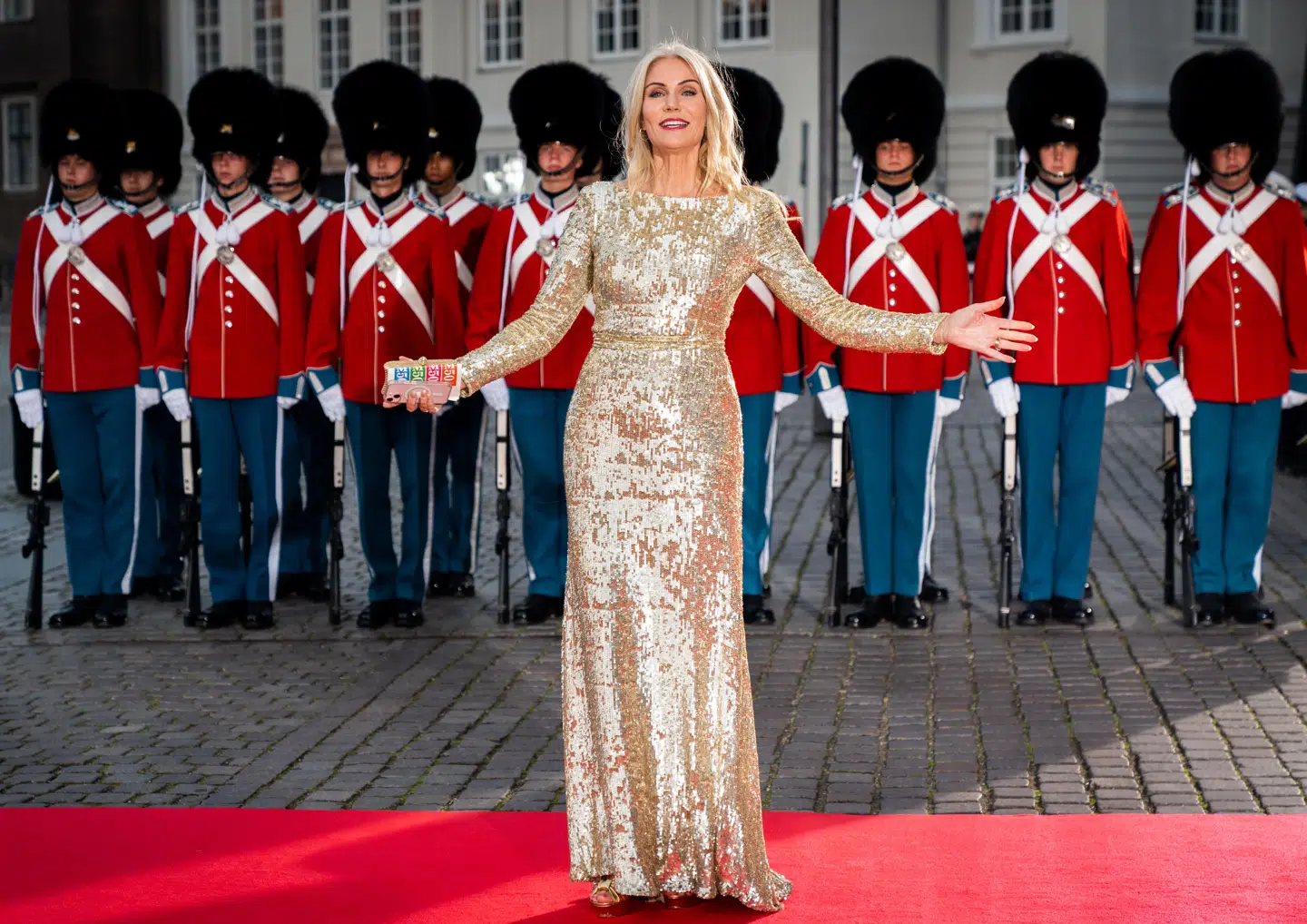 Også under lørdagens fejring af Dronningen strålede tidligere statsminister Helle Thorning-Schmidt på den røde løber.