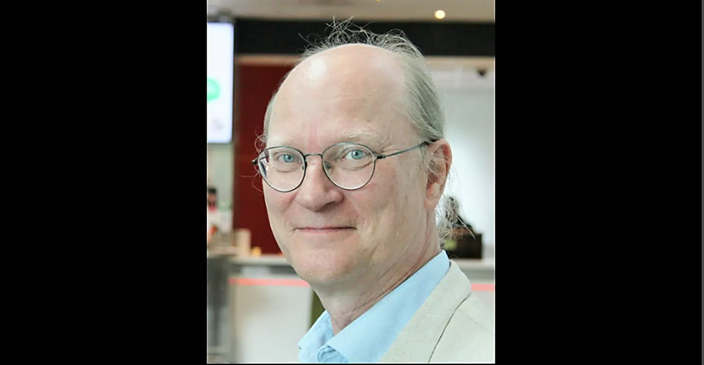 Sundhedspsykolog og professor Peter La Cour retter hård kritik mod Sundhedsstyrelsens håndtering af ME-patienter.