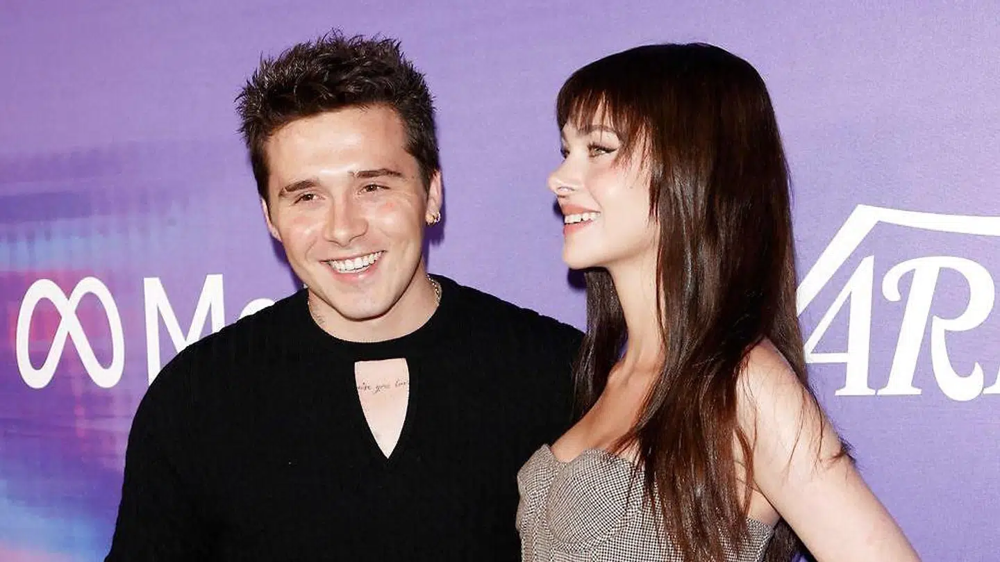Brooklyn Beckham er blevet gift med den stenrige Nicola Peltz, der er datter af den amerikanske milliardær Nelson Peltz, samt tidligere model Claudia Heffner.