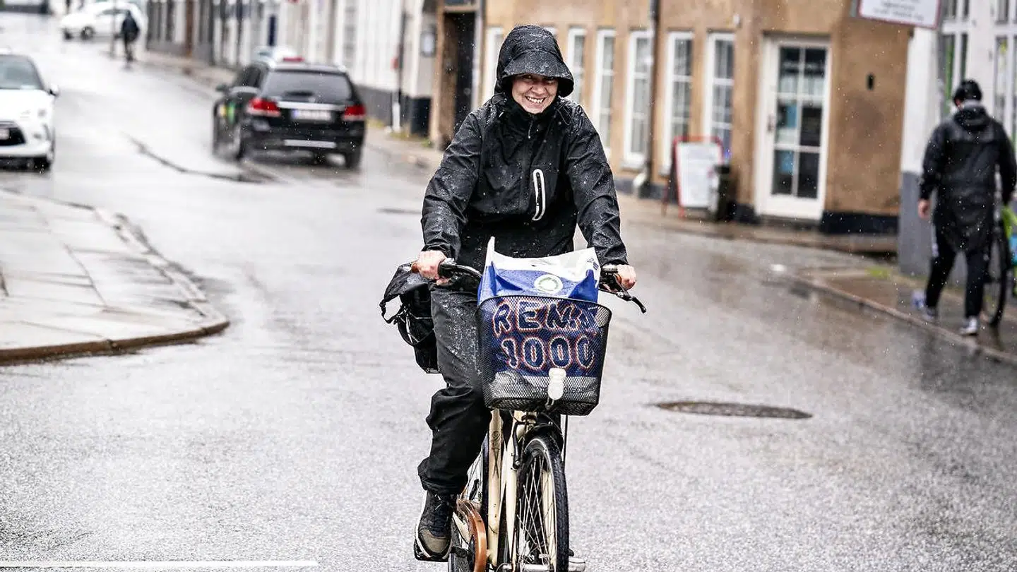 En våd cykeltur i Randers. (Foto: Henning Bagger/Ritzau Scanpix)