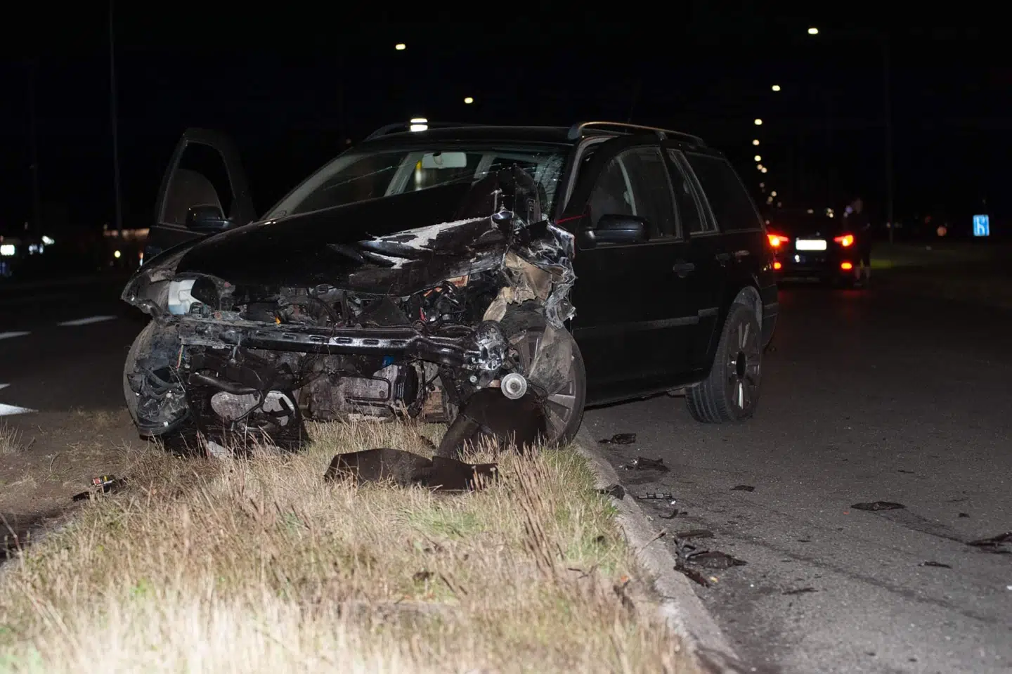 Også personbilen blev beskadiget.