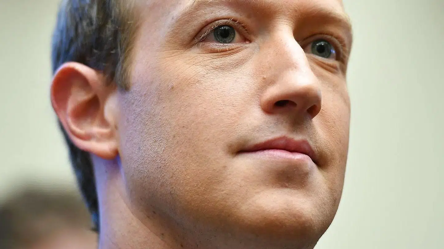 Mark Zuckerberg opfordrer os til at tale mere med hinanden på de sociale medier