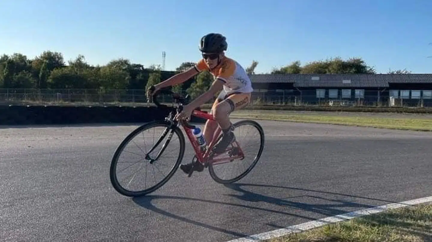 Børne- og ungdomsrytterne i Amager Cykle Ring begynder karrieren på en lukket gokartbane, så der kommer helt styr på teknikken.