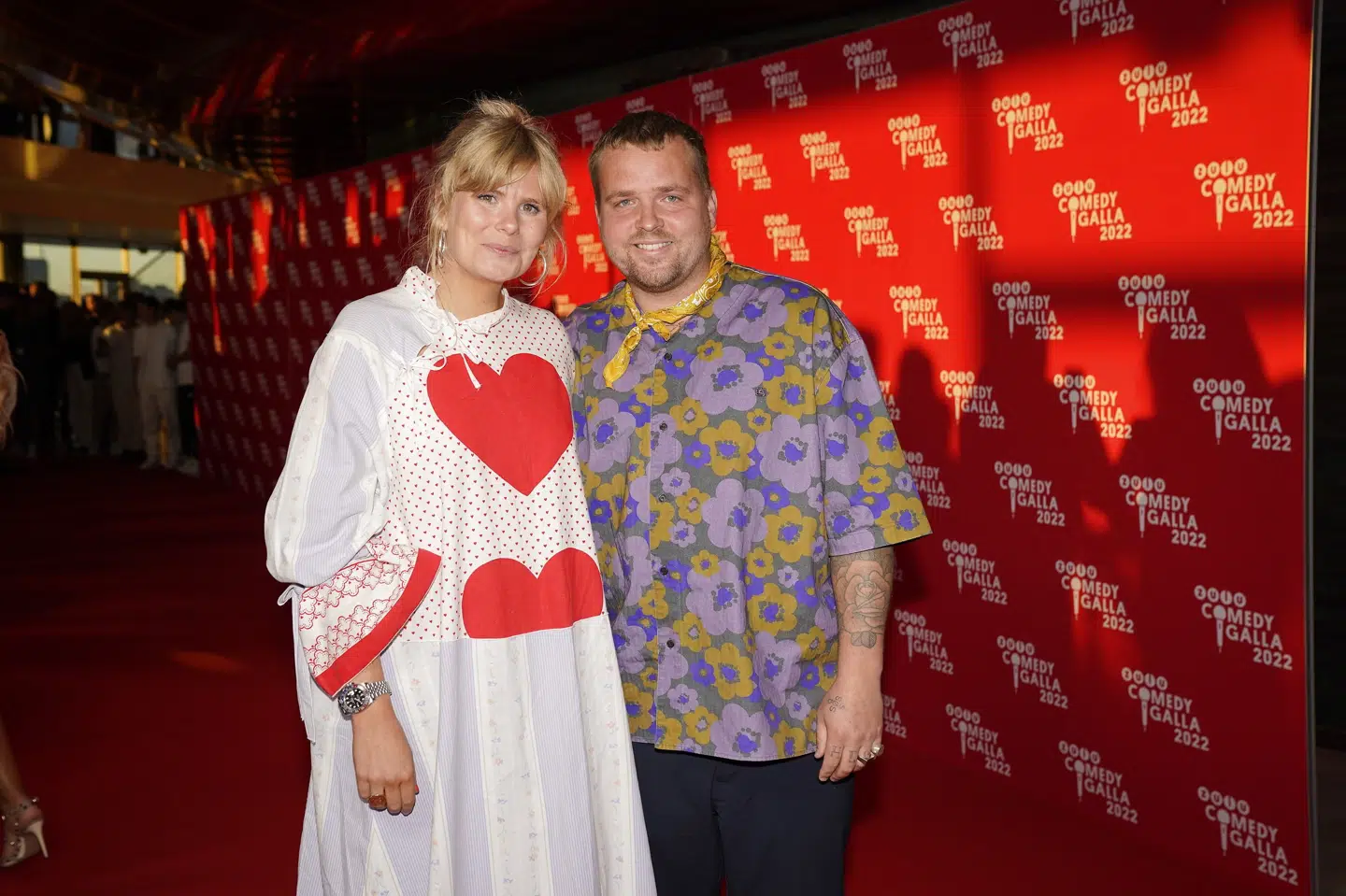 Tv-vært Sofie Linde er vildt stolt over det, der er sket de seneste to år i forhold til MeToo-bølgen i Danmark, som hun for alvor genstartede med en historie fra en julefrokost på DR. Her ses hun sammen med sin mand, Joakim Ingversen, ved dette års Zulu Comedy Galla i Operaen. Ida Marie Odgaard/Ritzau Scanpix