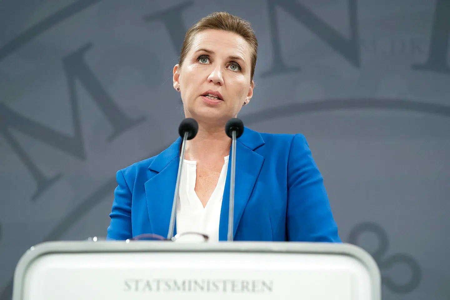 Statsminister Mette Frederiksen holder pressemøde i Statsministeriet dagen efter minkkommissionens konklusioner, fredag den 1. juli 2022. Til stede var Erhvervsminister Simon Kollerup, justitsminister Mattias Tesfaye, statsminister Mette Frederiksen, sundhedsminister Magnus Heunicke og Fødevareminister Rasmus Prehn.