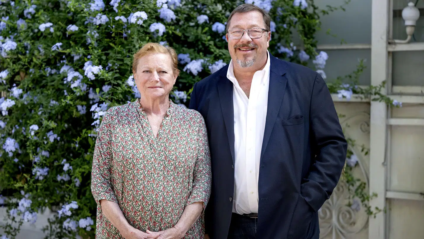 Lisbet Dahl og James Price er stoppet hos Cirkusrevyen og gået over til konkurrenten.