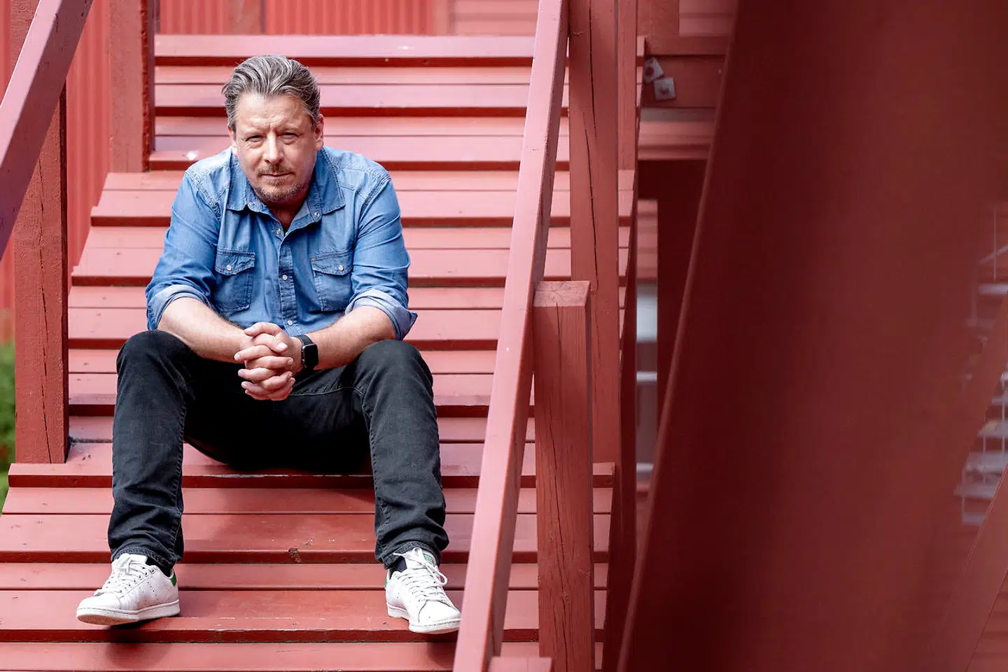 Anders W. Berthelsen synger selv alle Bamses sange i filmen om den populære musiker. Foto Bax Lindhardt