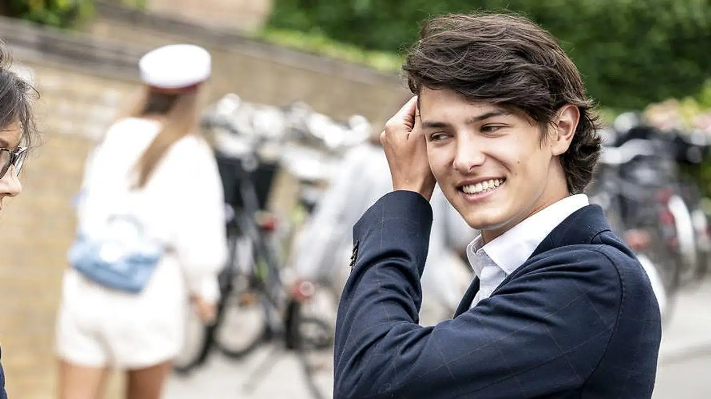 Prins Nikolais kæreste har delt et sjældent billede af de to sammen.