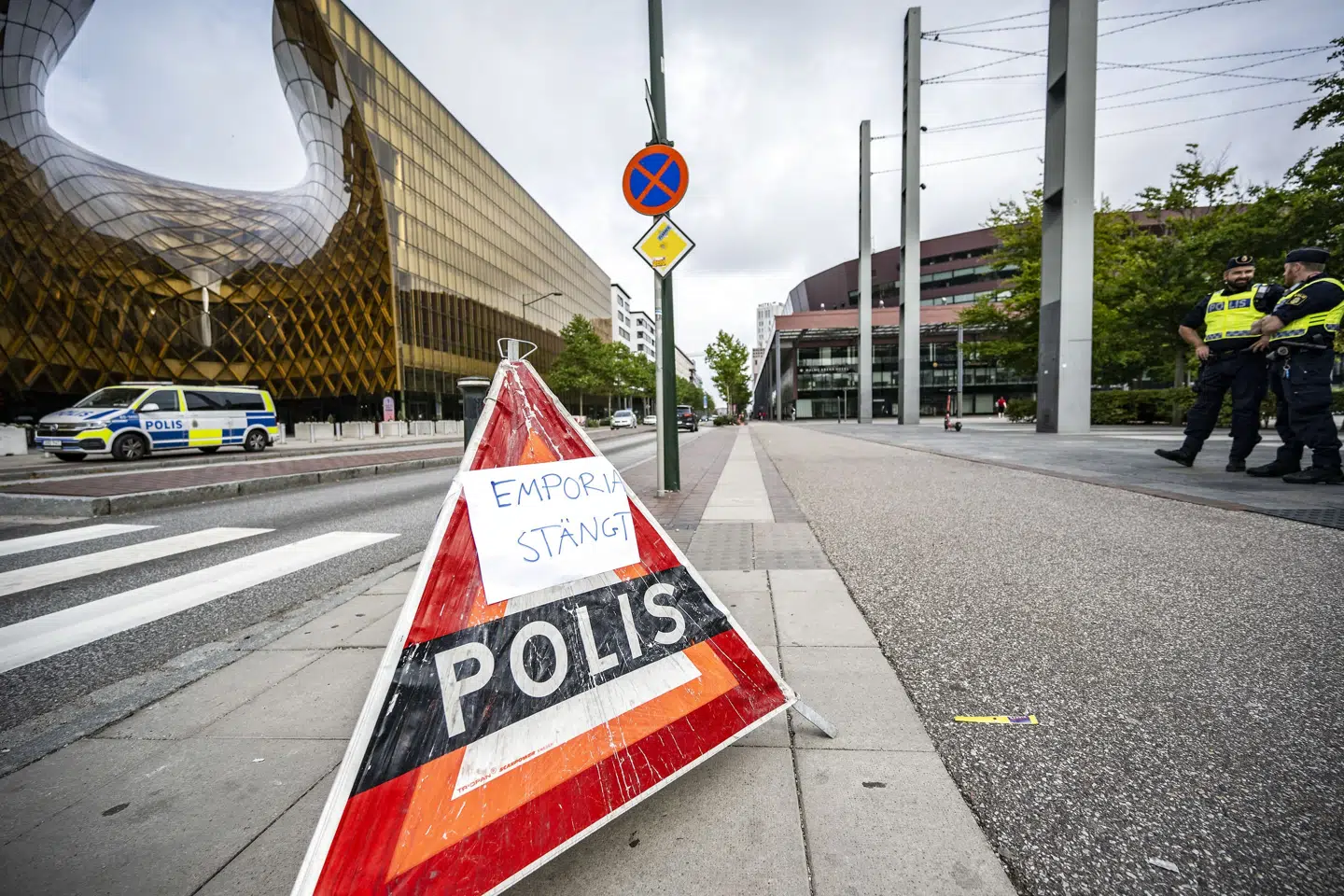 Svensk politi rykkede fredag ud til et skyderi i et shoppingcenter i Malmø. En 15-årig har i den forbindelse erkendt drab. (Arkivfoto). 50090 Johan Nilsson/Tt/Ritzau Scanpix