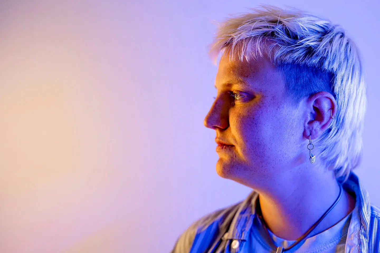 Selvom Milo Kinnock er sprunget ud foran hele Danmark, så betyder det ikke, at det er hans endestation. Han ser sin identitet som plastisk. Den kan altid formes om til noget andet, hvis det en dag føles mere rigtigt.