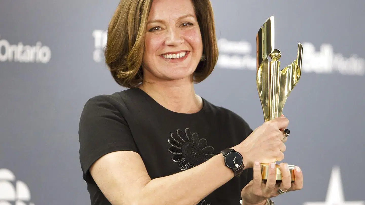 Lisa LaFlamme ses her med farvet hår tilbage i 2015. Her vandt hun for en pris for bedste tv-vært.