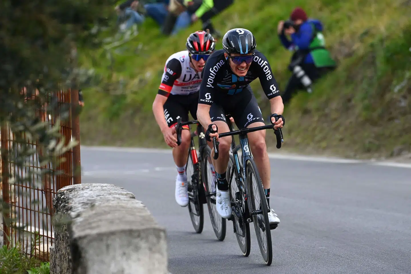 Søren Kragh (i front) har kørt for Sunweb/DSM siden 2017. Fra næste år skal han iklæde sig Alpecins trøje. (Arkivfoto). Tim De Waele/Ritzau Scanpix