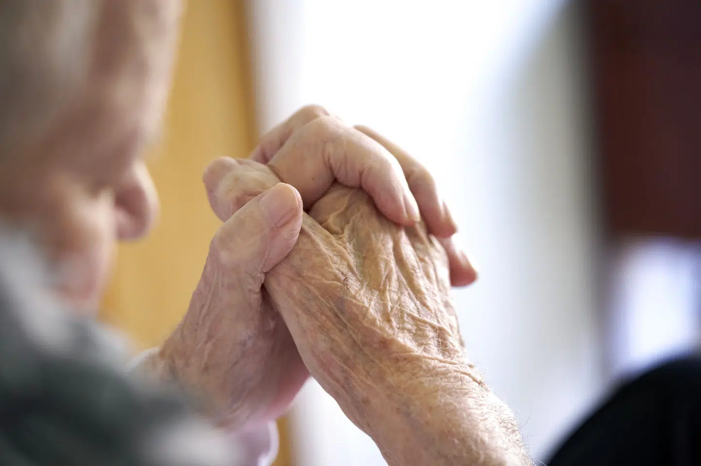 Der er flere nuancer bag, at kvinder i gennemsnit lever længere end mænd ifølge studie. (Arkivfoto) Signe Goldmann/Ritzau Scanpix