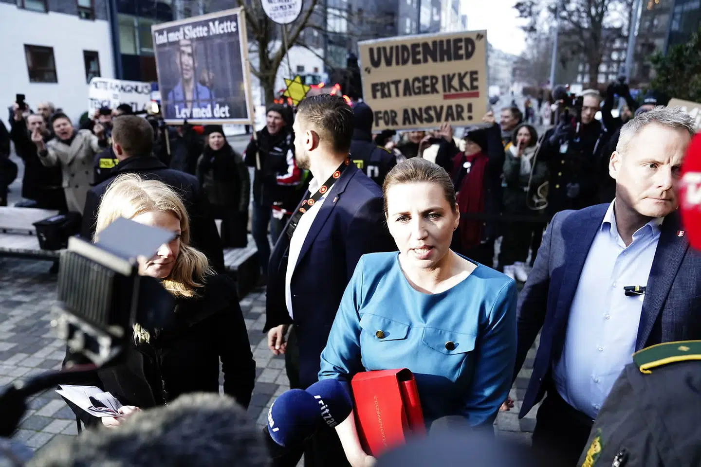 Statsminister Mette Frederiksen (S), ankommer til afhøringer i Minkkommissionen i Retten på Frederiksberg torsdag den 9. december 2021.