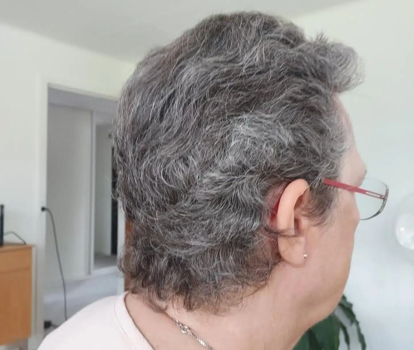 Marianne Nissen har efter coronasmitte fået krøller.