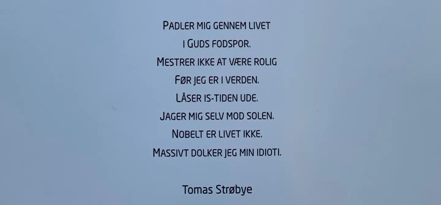 Siden Lone Hertz begyndte at undervise sin søn, har han udviklet sig enormt og har i mange år skrevet digte.