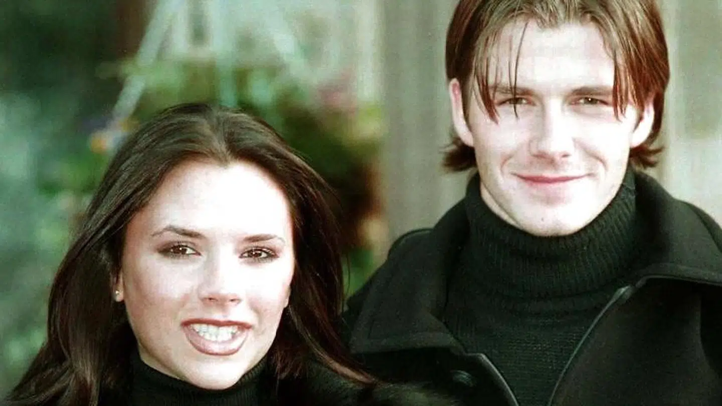David og Victioria Beckham i januar 1998, da de meldte ud, at de var blevet forlovede.