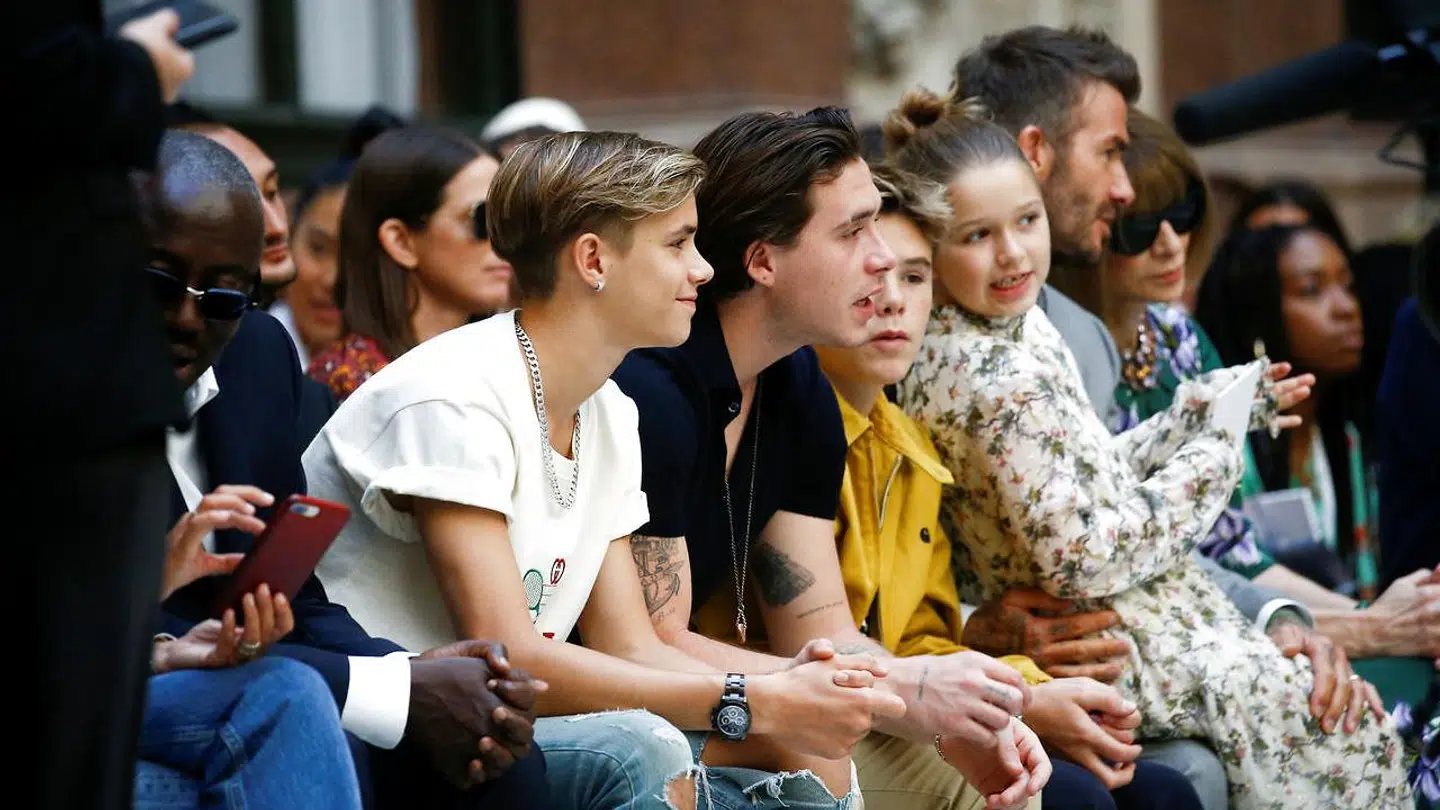 Parret har tit deres fire børn, Brooklyn, Romeo, Cruz og Harper med, når Victoria Beckham viser sine kollektioner ved de store modeshows.