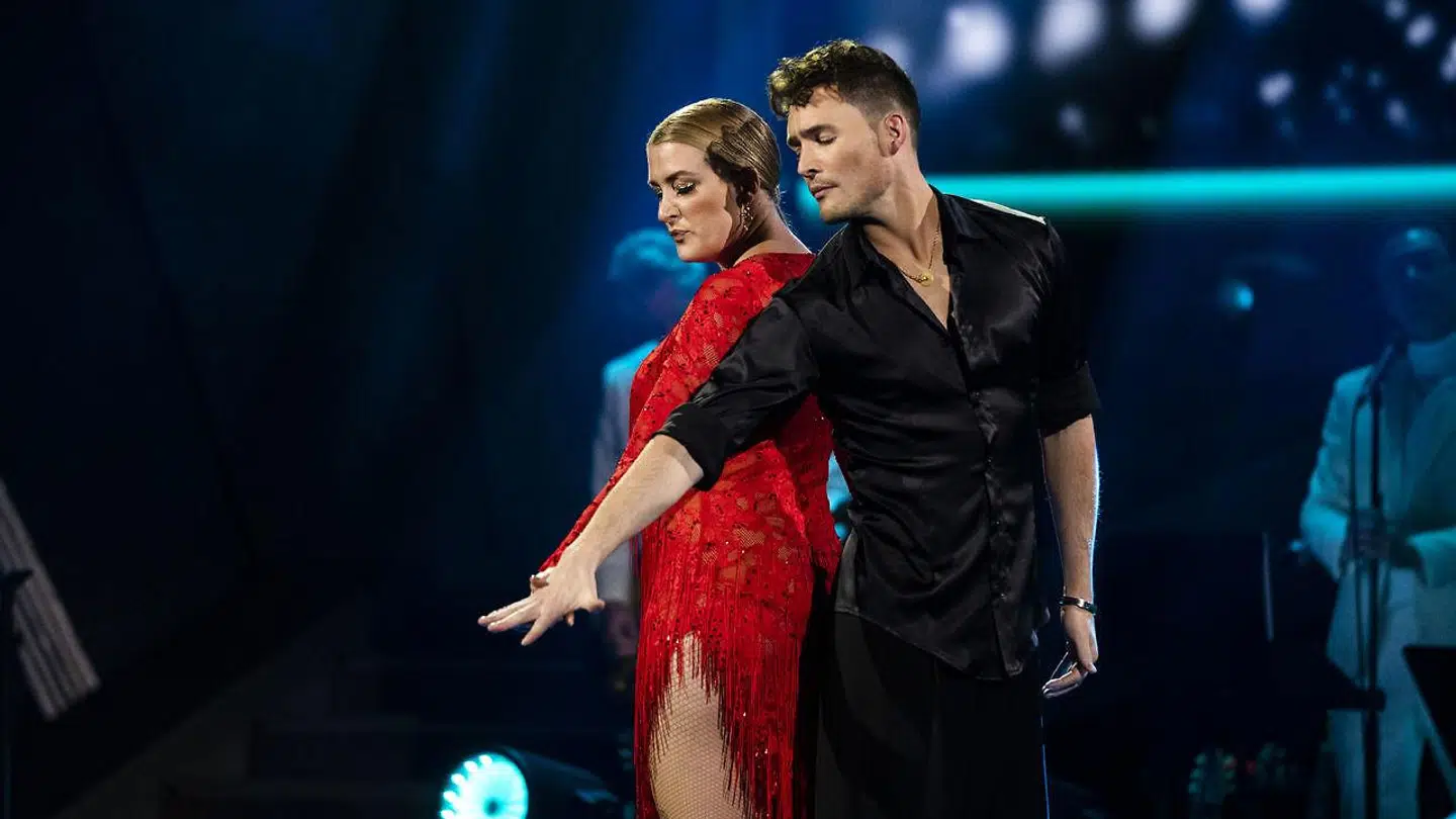 Biolog Vicky Knudsen og Martin Parnov Reichhardt under finalen i Vild Med Dans i København lørdag den 19. december 2020.