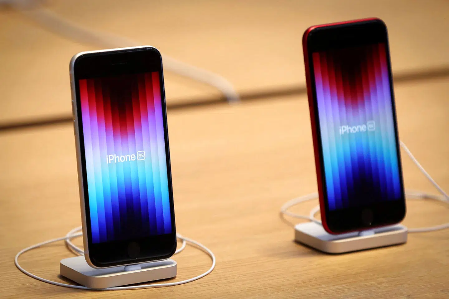 Manglen på microchips kan få prisen på smartphones til at stige.