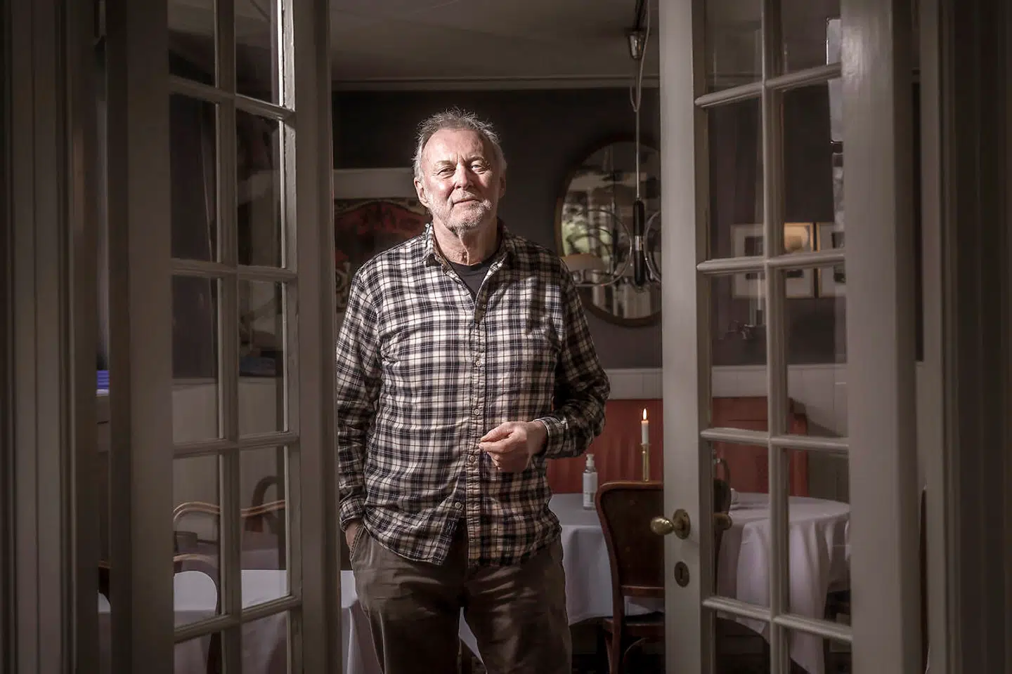 Erwin Lauterbach stopper som restauratør på Lumskebugten, men han har ingen planer om helt at lægge grydeskeen fra sig.