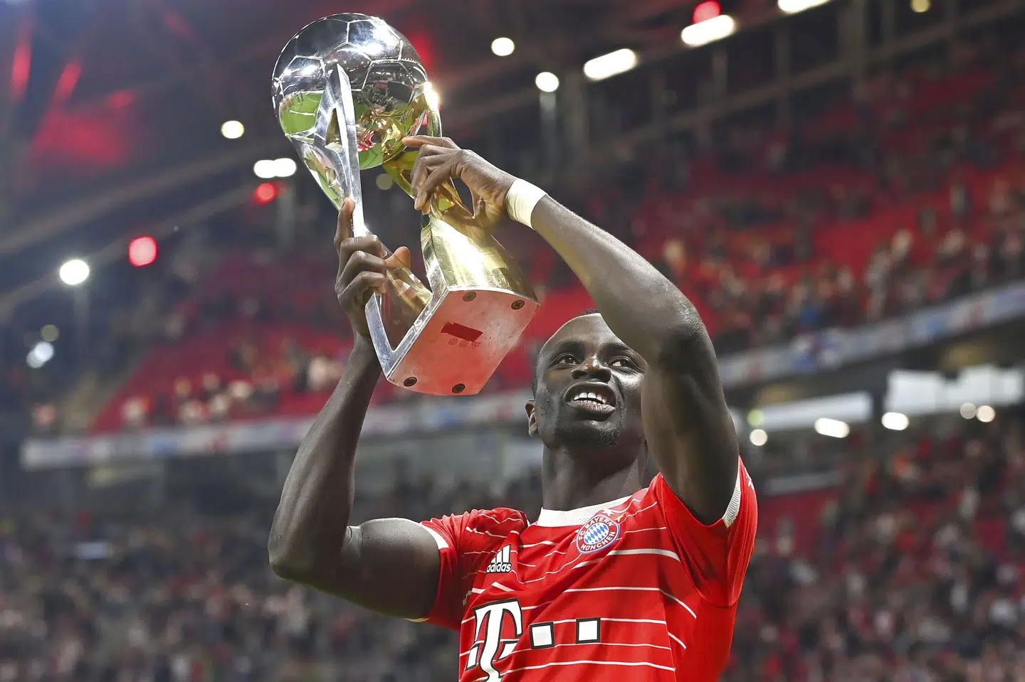 Sadio Mane har erstattet Robert Lewandowski i Bayern München, efter at polakken er skiftet til FC Barcelona. Mane har allerede løftet sit første trofæ med Bayern, efter at holdet for nylig slog RB Leipzig i den tyske Super Cup. Frank Hoermann / Sven Simon/Ritzau Scanpix