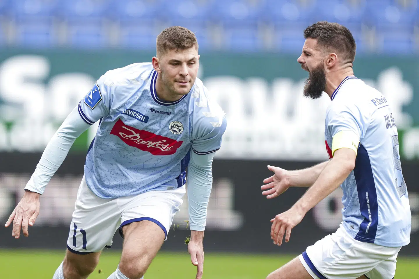 Emil Berggreen (til venstre) udlignede til 1-1 for Sønderjyske. (Arkivfoto) Claus Fisker/Ritzau Scanpix