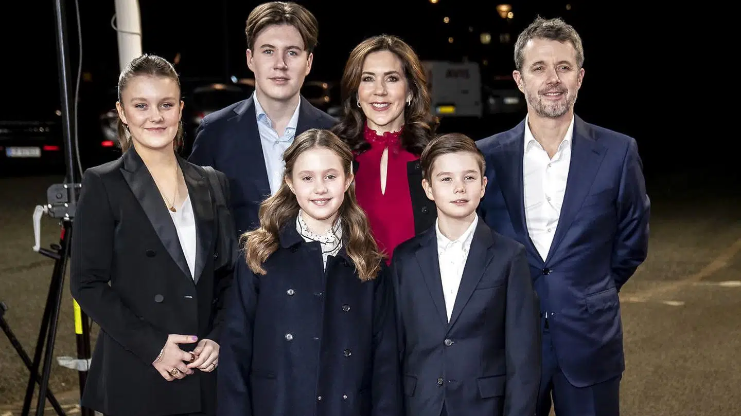 Prinsesse Isabella, prins Christian, kronprinsesse Mary, kronprins Frederik, prinsesse Josephine og prins Vincent til TV 2s fødselsdagsshow: 'Mary 50 år – Vi fejrer Danmarks kronprinsesse'.