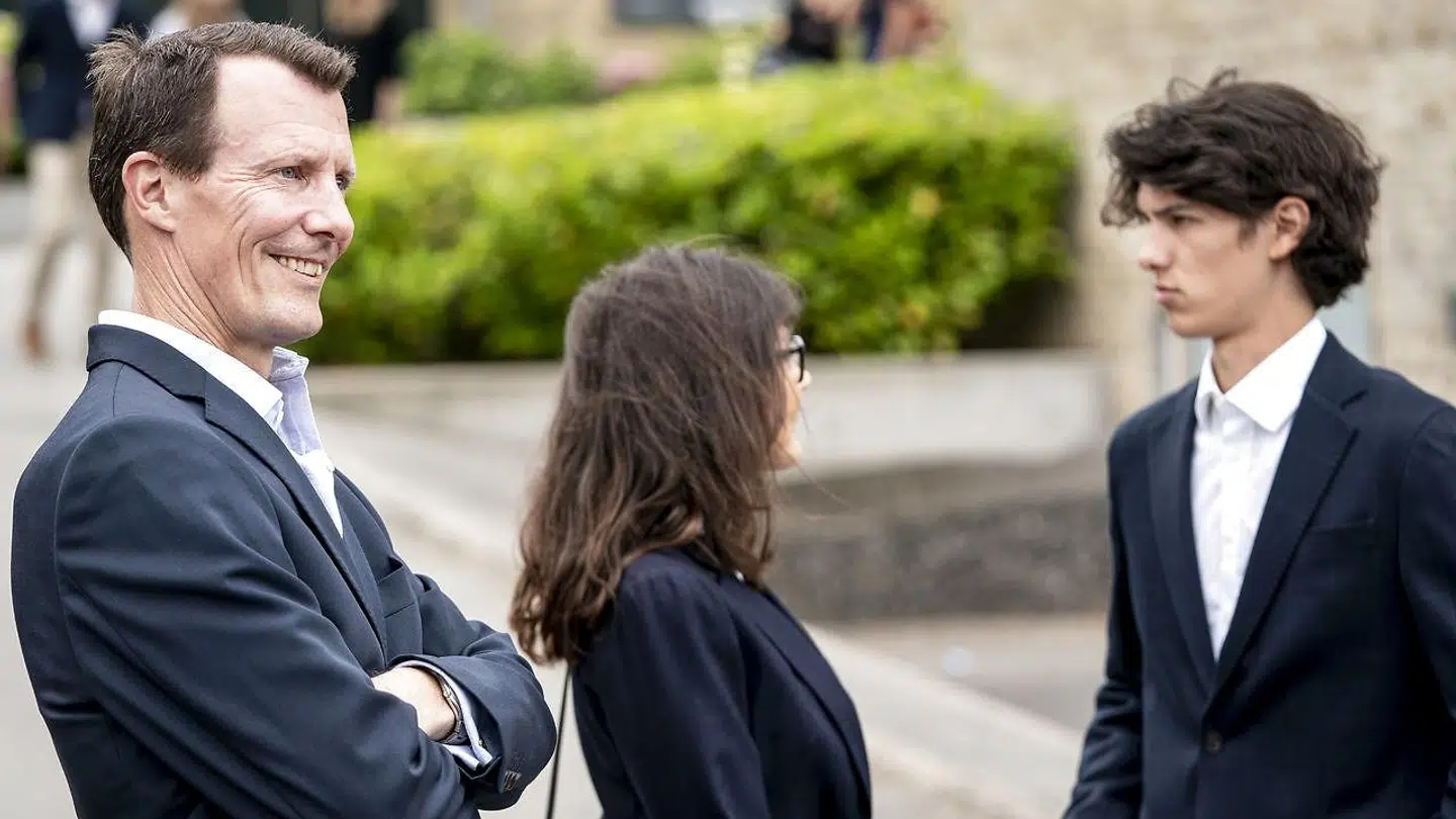 Prins Joachim og grevinde Alexandra med deres ældste søn, prins Nikolai. Derudover har de prins Felix, mens prins Joachim også har prins Henrik og prinsesse Athena med sin hustru prinsesse Marie.