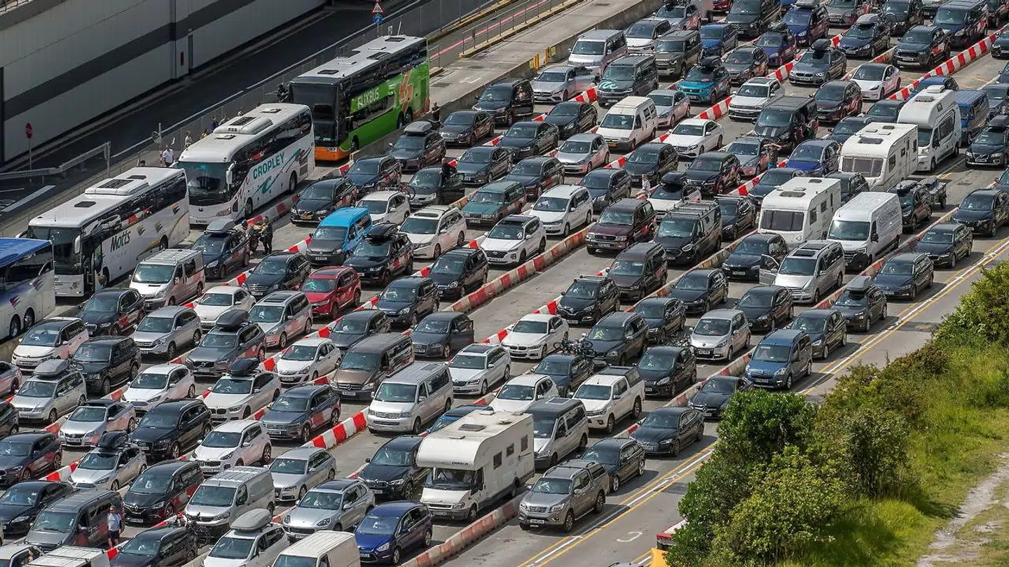 Voldsomt trafikkaos på havnen i Dover.
