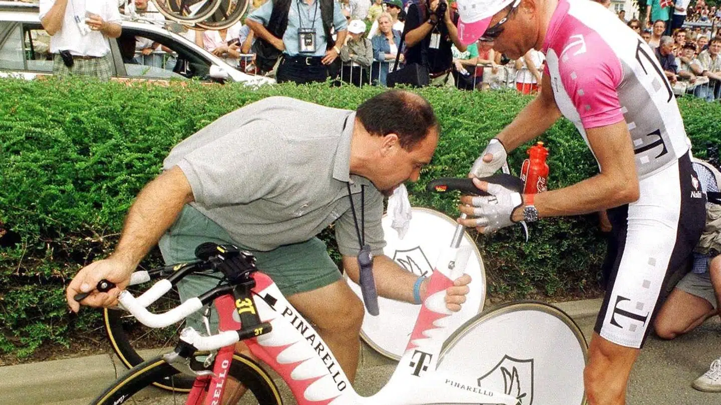 Bjarne Riis med svanen.