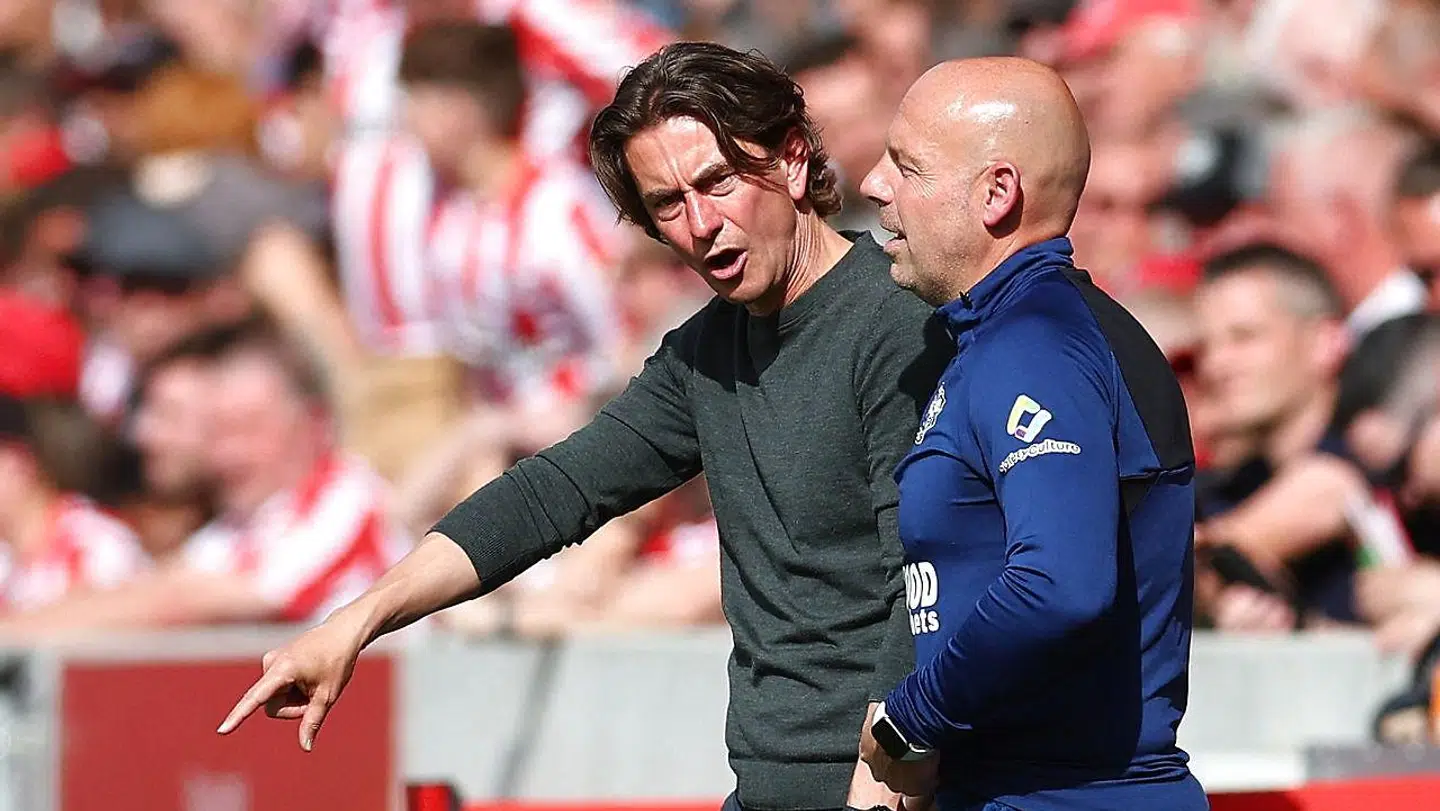 Thomas Frank sammen med Brentfords assistenttræner, Brian Riemer.