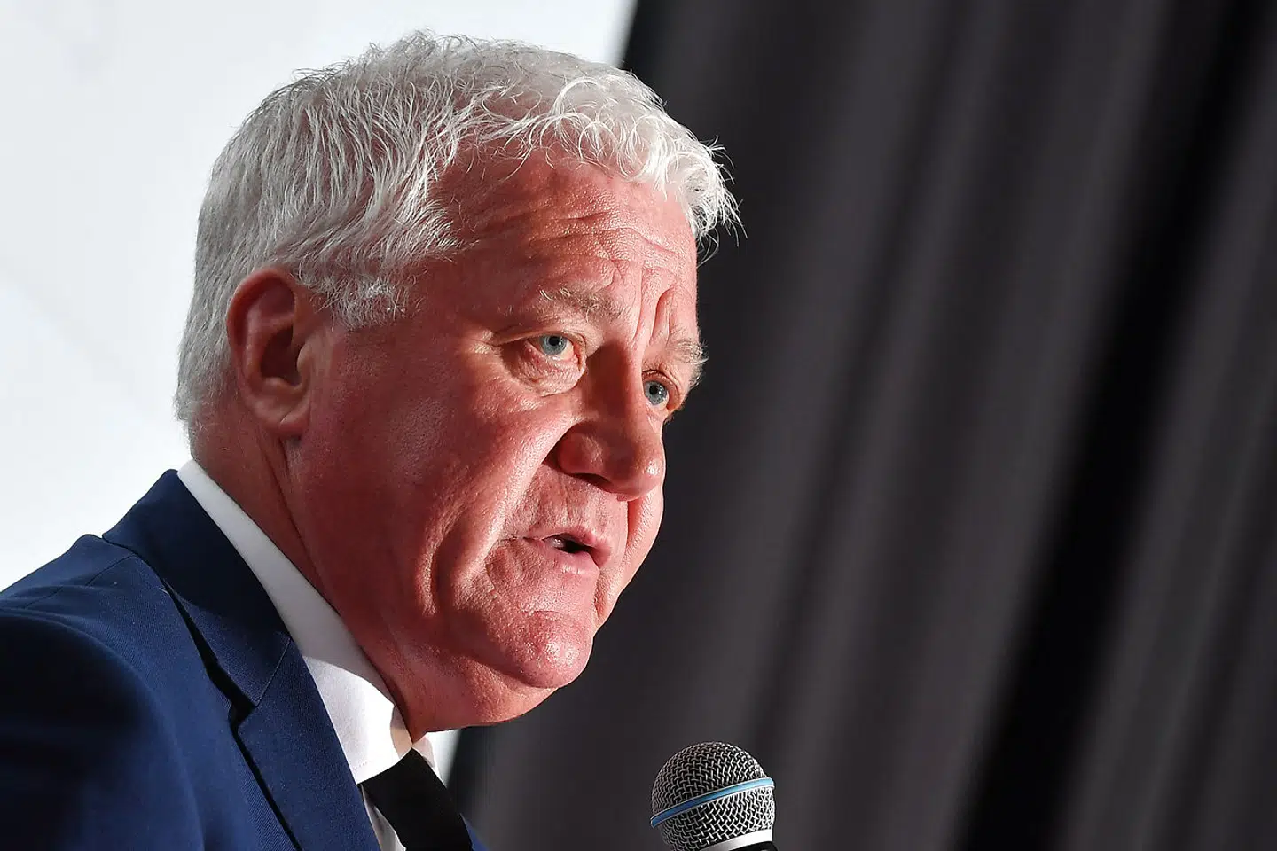 Chef på Quick-Step-Alpha-Vinyl, Patrick Lefevere, langer hårdt ud efter konkurrenterne i Tour de France.